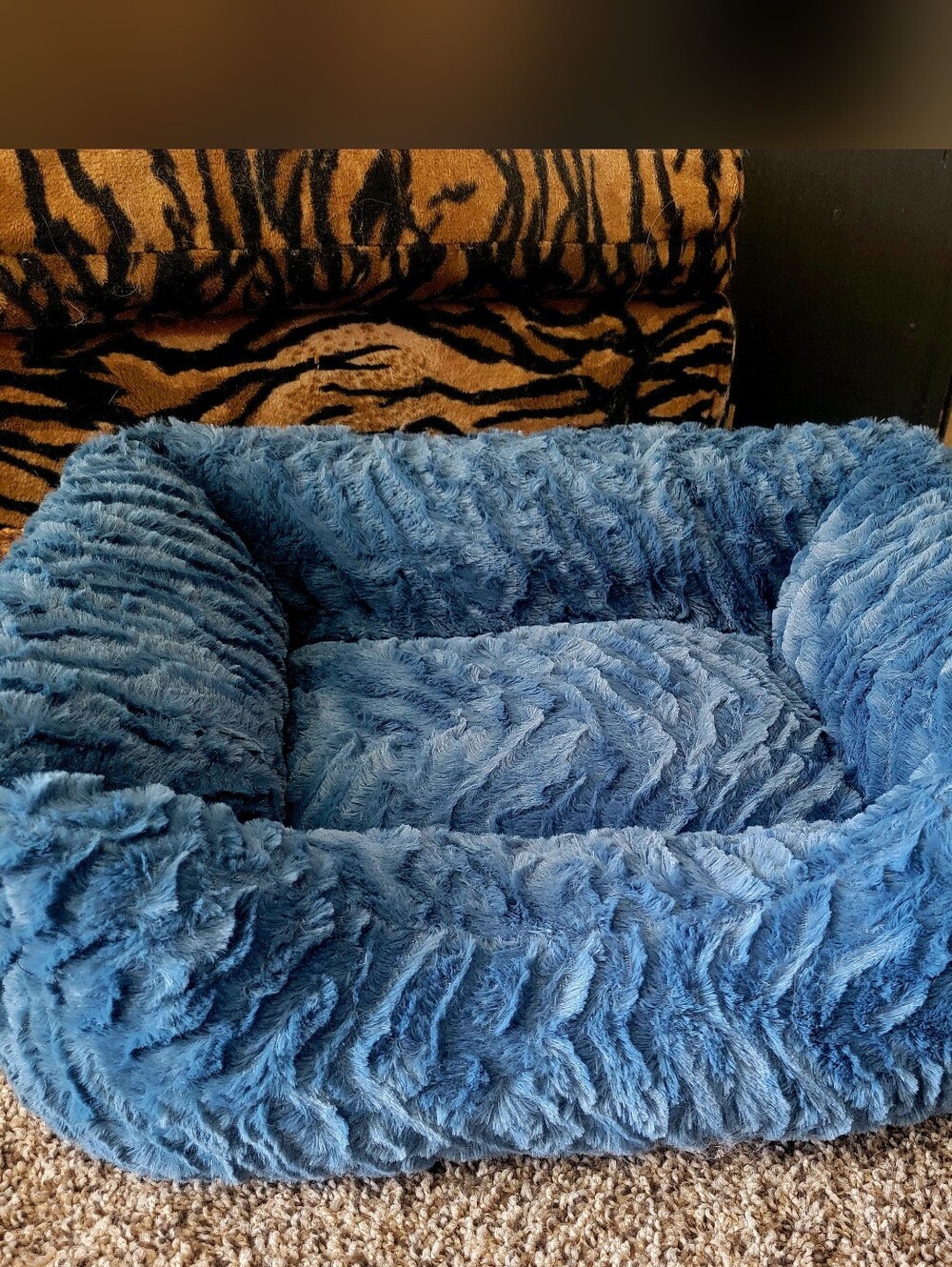Pet Bed Dog Or Cat Small Plush Blue Faux Fur .. New!